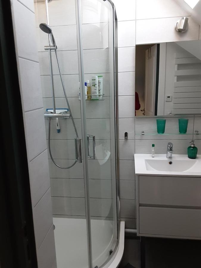Charmant Appartement A 150 M Des Thermes Et Du Centre Ville โทนง-เลส์-แบงส์ ภายนอก รูปภาพ