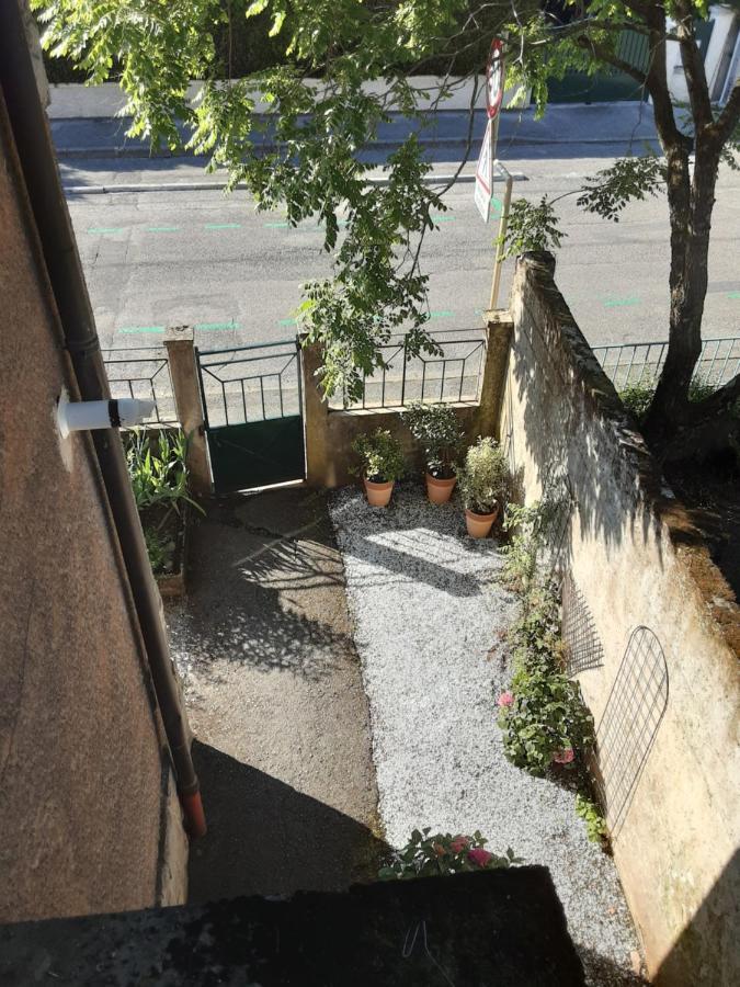Charmant Appartement A 150 M Des Thermes Et Du Centre Ville โทนง-เลส์-แบงส์ ภายนอก รูปภาพ